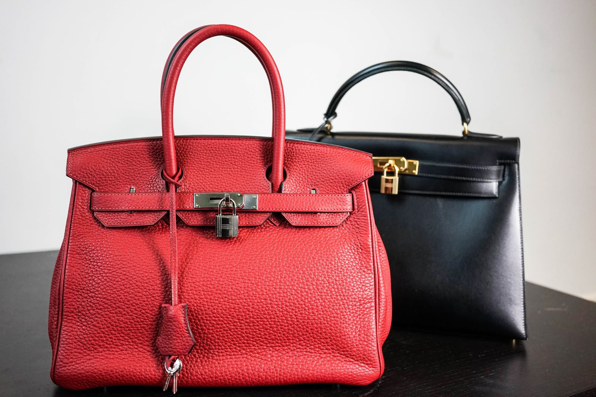 Hermès Birkin vs. Kelly : les différences